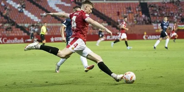 La Nucía de César Ferrando, primer obstacle del Nàstic a domicili