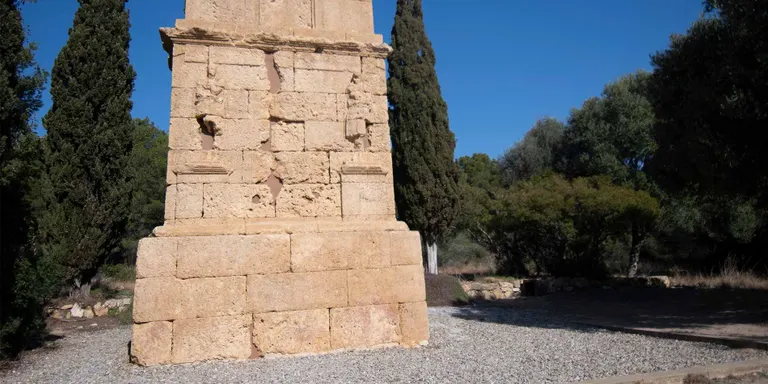 Sortides al nucli de Virgili i a la Torre dels Escipions