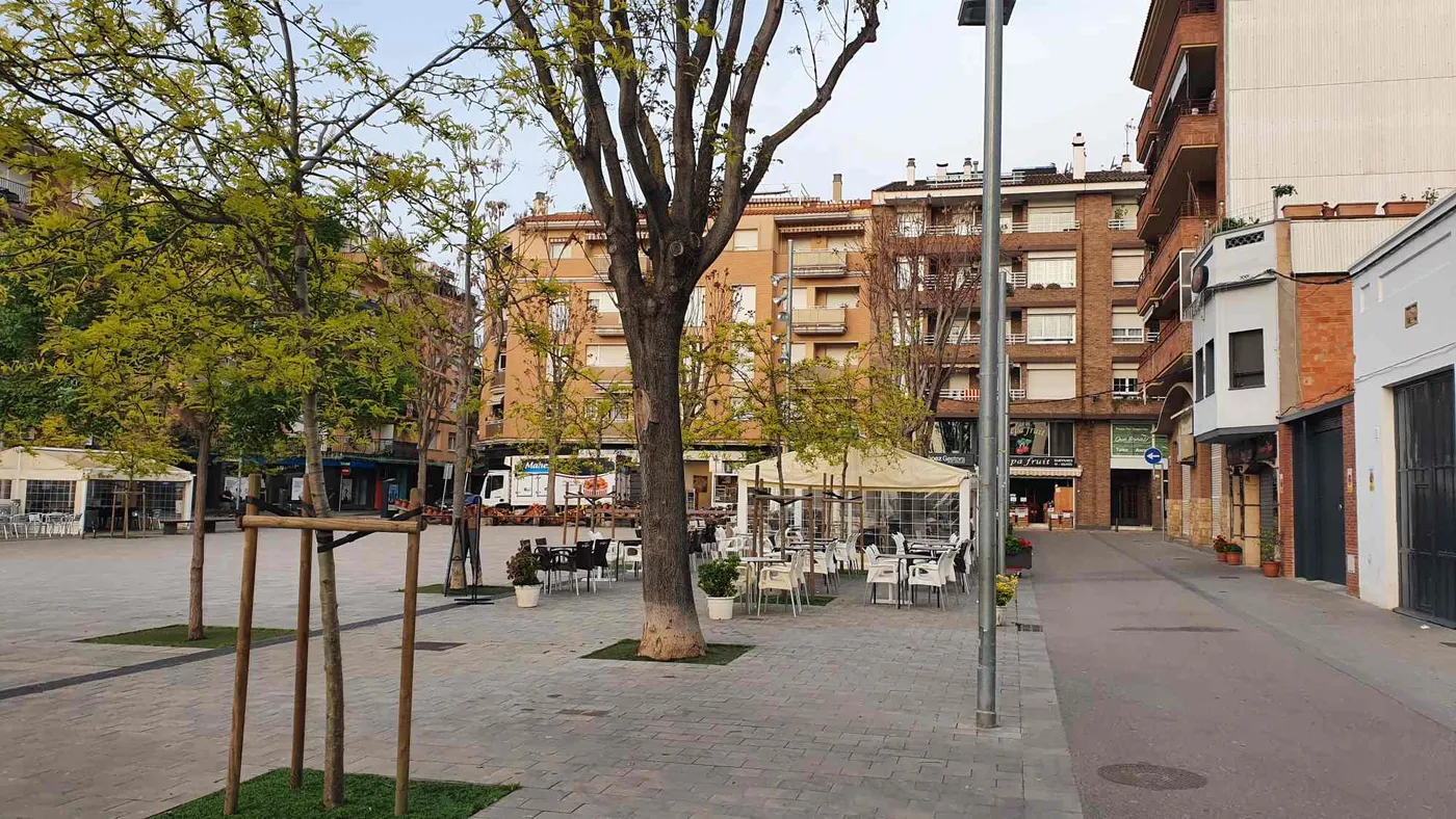 Desapareixen en bona part les molèsties que feien grups de gent jove a l'entorn de la plaça Espanya
