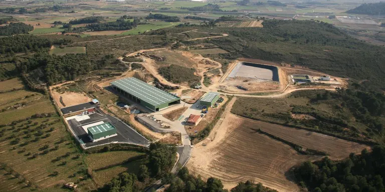 La participació fins a les 6 de la tarda és d'un 44'92%, gairebé cinc punts per sobre que el 2011