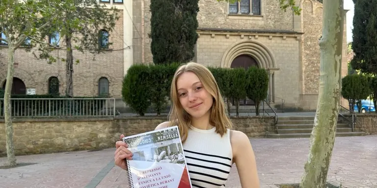 La UVic premia un treball de recerca d'una estudiant de l'Institut Francesc Ribalta