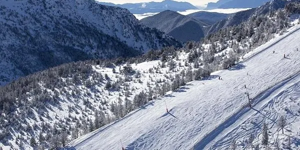 Obertes les inscripcions per participar a la segona edició de l’Esquiada Jove 2017 dels PIJ de la Zona TRAC