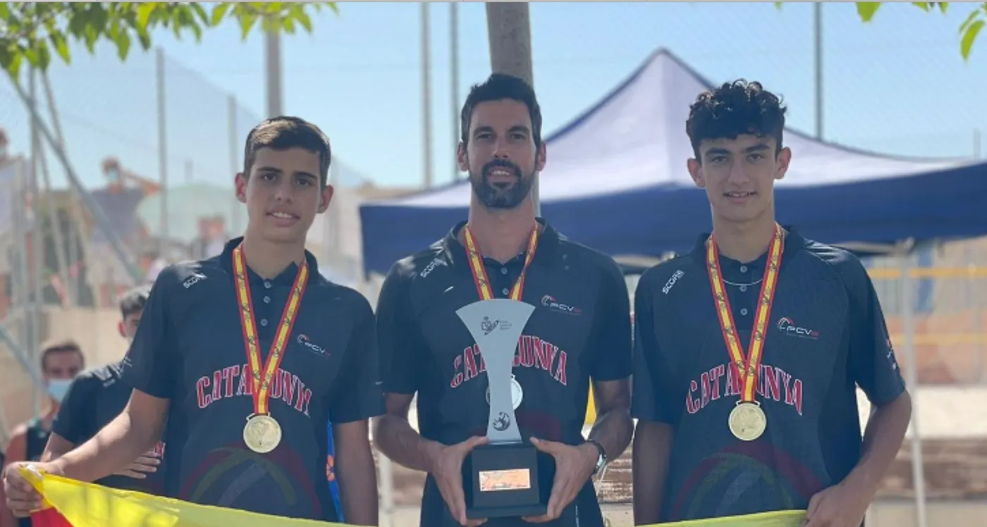 VÒLEI: Medalla de plata i bronze per les seleccions catalanes de vòlei platja infantil