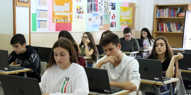 Primera reunió entre Govern i partits per abordar la situació de l'educació després dels mals resultats de PISA
