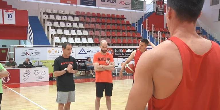 El CB Valls debuta a la Lliga Catalana davant el CBT