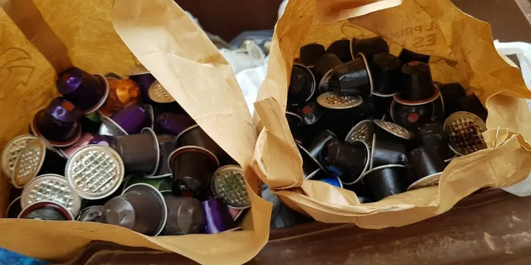Sant Hilari firma un conveni amb Nestlé per reciclar les càpsules de cafè