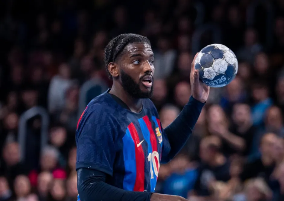 Victòria contra l’Aalborg (32-26) i lideratge en solitari pel Barça