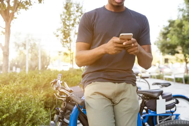 La nova app ‘iParkME’ permetrà pagar a les zones blaves sense passar pel parquímetre