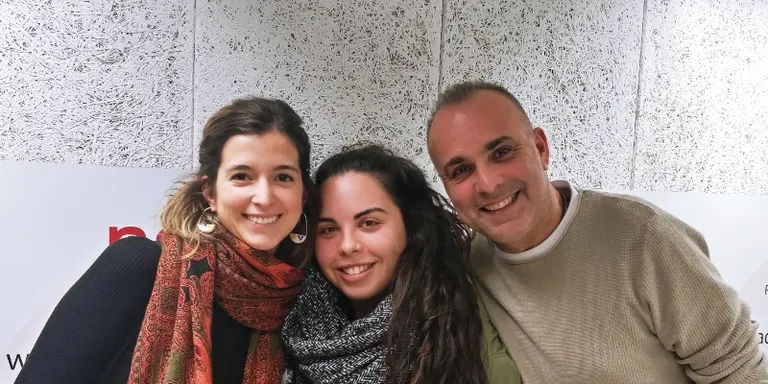 Nataxa Ruzafa i Irene Parrita, d'Obre els Ulls i Niñas de la Brecha fent cultura i parlant d'inquietuds a Rubí al Dia