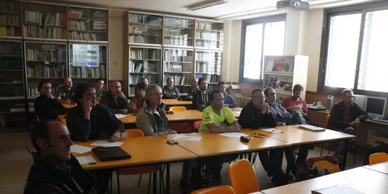 Jornada a Bellestar sobre la relació dels voltors amb els ramats