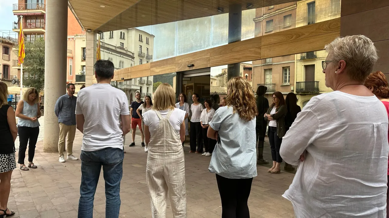 Segona concentració en menys d’un mes a Caldes per rebutjar un feminicidi, aquest cop a l’Hospitalet de Llobregat