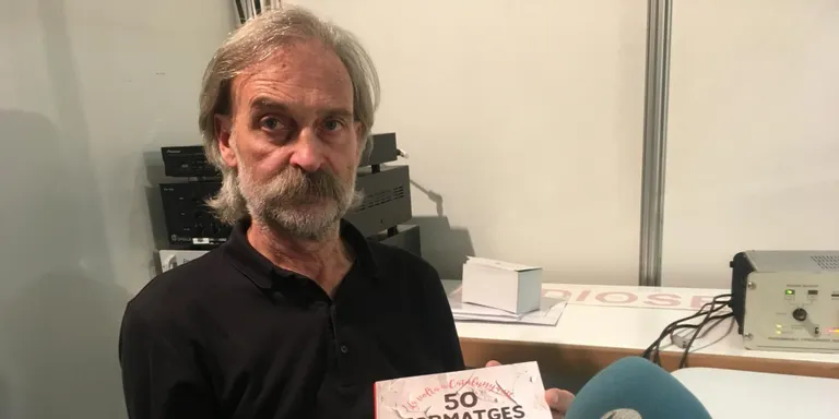 Antoni Chueca presenta el llibre 'La volta a Catalunya en 50 formatges artesans'