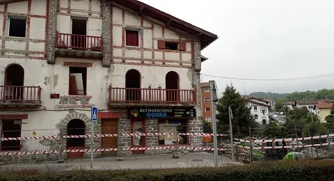 TRABAJOS DE DERRIBO EN EL ÁMBITO DE ALARDE-OLAKETA