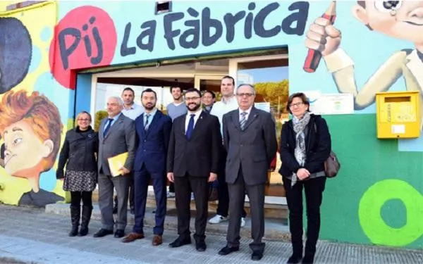 El director General de Joventut, Antoni Reig, visita el PIJ de Roda de Berà