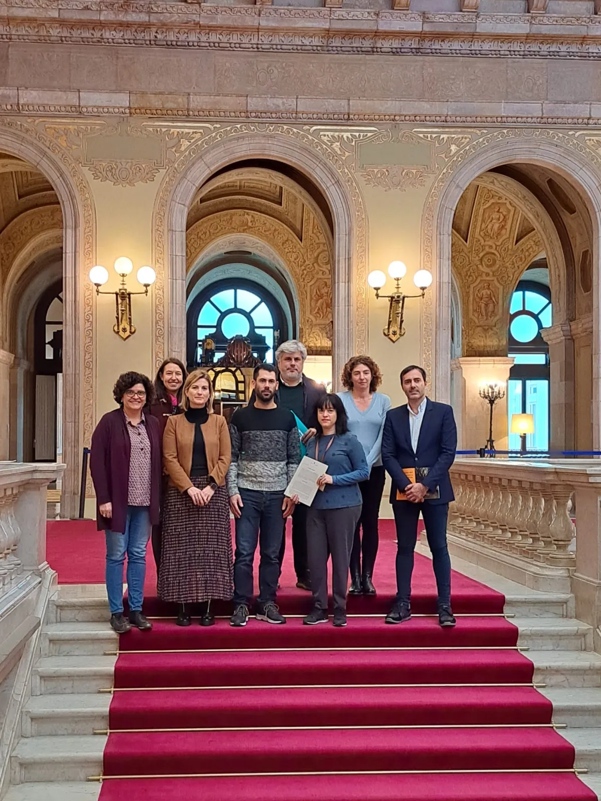 La millora de la connexió ferroviària entre Valls i Barcelona arriba al Parlament