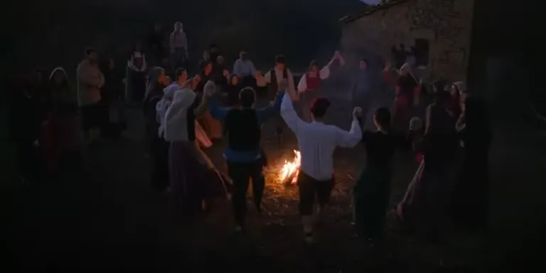 Ardèvol es converteix en l'escenari del nou videoclip del duet The Tyets