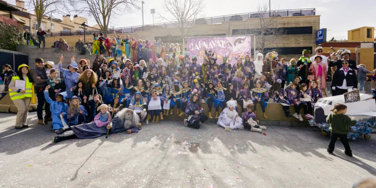 Begur viu una jornada festiva amb la Gran Rua Popular del Carnaval 2026