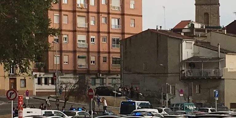 Operatiu policial dels Mossos a Rubí a la recerca d'un pròfug
