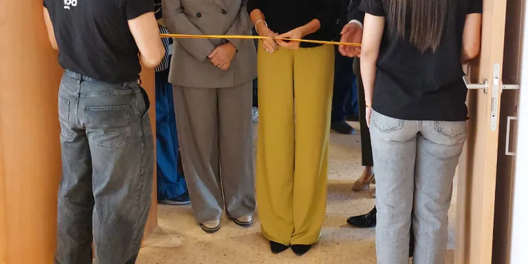 La consellera d’Educació inaugura els espais remodelats de l’IES Jaume Huguet