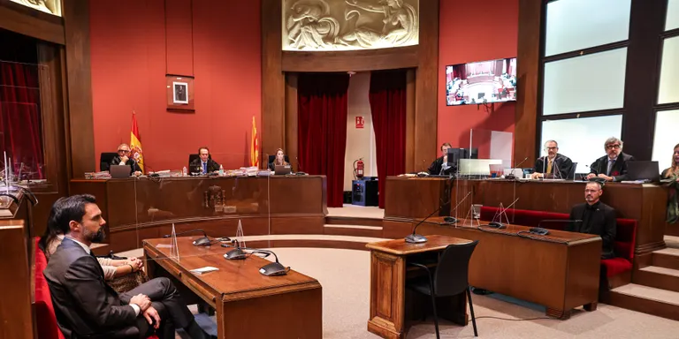 La fiscalia demana que el TSJC repeteixi amb uns altres magistrats el judici que va absoldre la Mesa de Roger Torrent