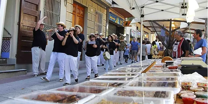 El nou tram cobert de la riera acull des d’avui i fins diumenge la Fira del Solstici d’Estiu