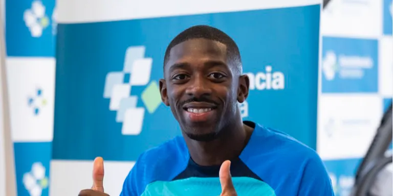 Dembélé fa oficial la renovació amb el Barça