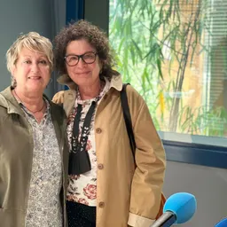 Entrevistes de la Justa del 2/5/2022 — Sororitat i creativitat als tallers d’escriptura: conversa amb Maria Rosa Sorribas i Carolina Urgillers sobre el Premi Delta, “Una nova vida” i l’associacionisme literari - episode art