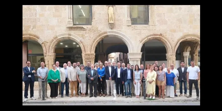 Gemma Maymó (ERC) i Montse Castellarnau (ECP), representants d'Altafulla al Consell Comarcal del Tarragonès