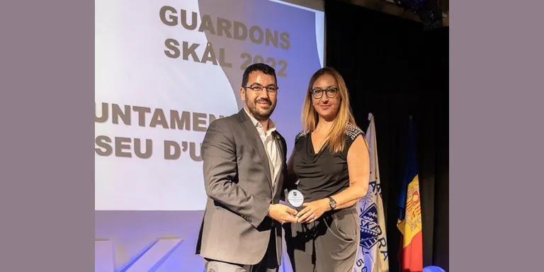 L'Ajuntament de la Seu d'Urgell, guardonat per l'associació de professionals del turisme Skal Club d'Andorra