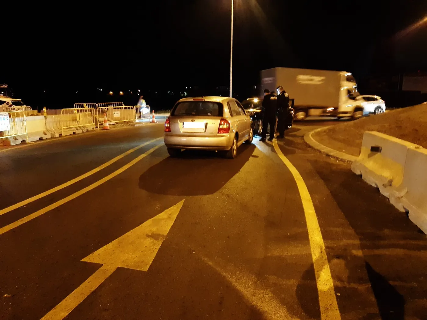 Col.lisió frontal amb dos ferits a la nova rotonda que es construeix a la NII a Pineda