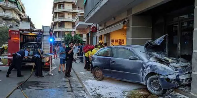Una conductora ferida en perdre el control del seu vehicle a Poblenou