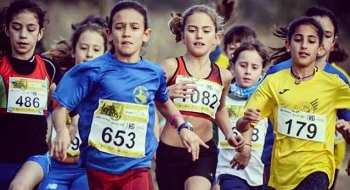 L'atleta arenyenca Marta Mitjans torna a aconseguir el podi en el cros d'Alella (foto: Laura MuÃ±oz