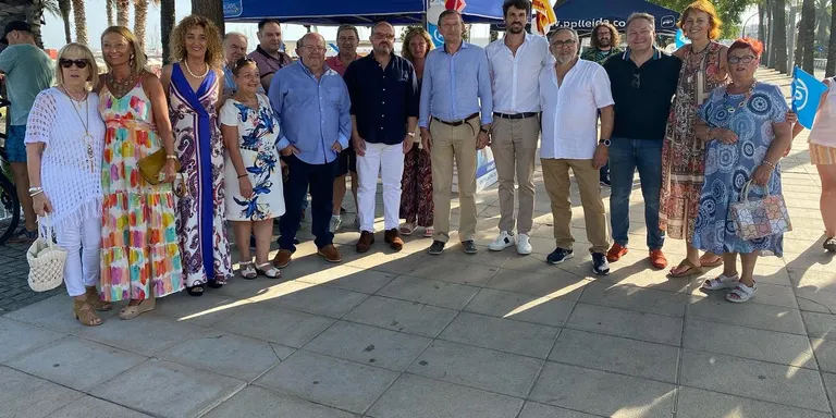 El Partit Popular va instal·lar la carpa electoral a Cambrils aquest dissabte