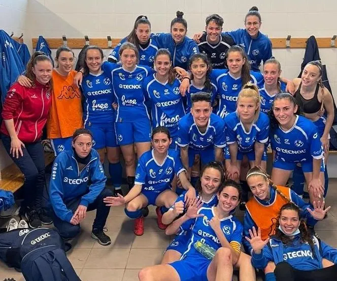El Cambrils Unió femení venç de forma clara el Pardnyes i escala fins al tercer lloc de la Primera Divisió