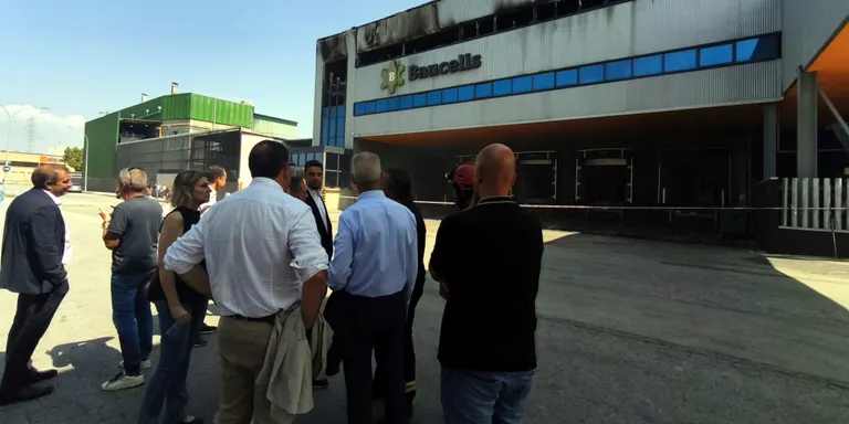 Les empreses càrnies afectades per l'incendi al polígon Malloles de Vic es reuneixen amb la Generalitat