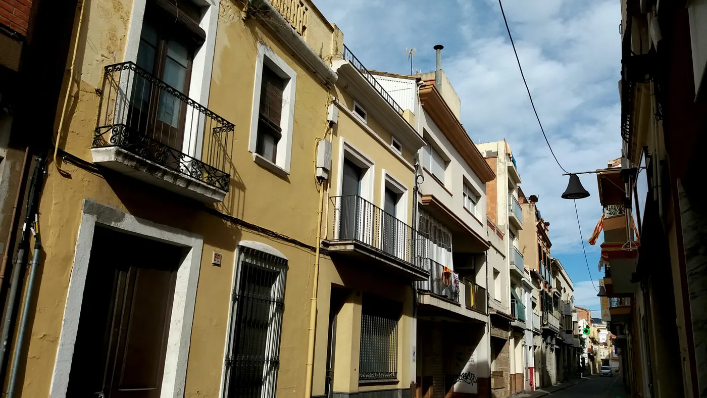 El PDECAT demana al Ple Municipal que el govern faci retirar cables dels llums de Nadal