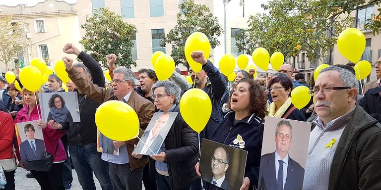ANC, Òmnium i el CDR convoquen una marxa lenta de cotxes aquest dissabte
