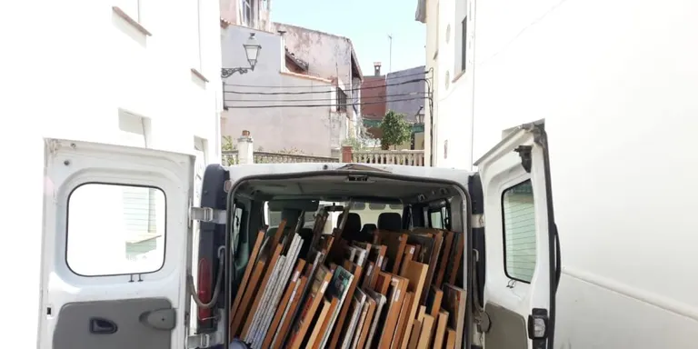 Retiren les obres de Lluís Trepat que hi havia 'Lo Pardal'