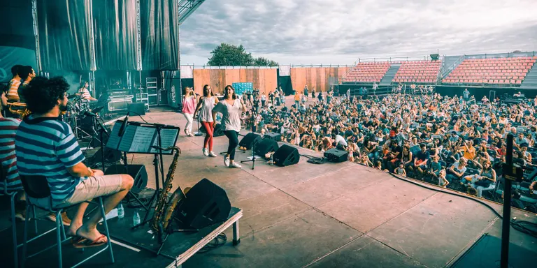 Dàmaris Gelabert estrena amb èxit el FamilyArts d'Arts d'Estiu
