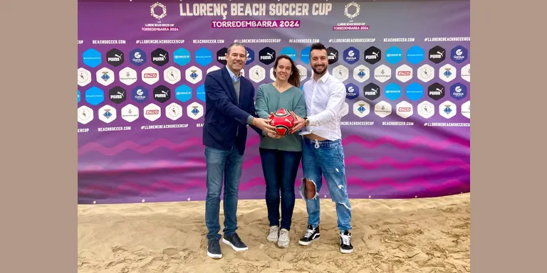 Sis equips de futbol platja sub-20 participen en la Llorenç Beach Soccer Cup