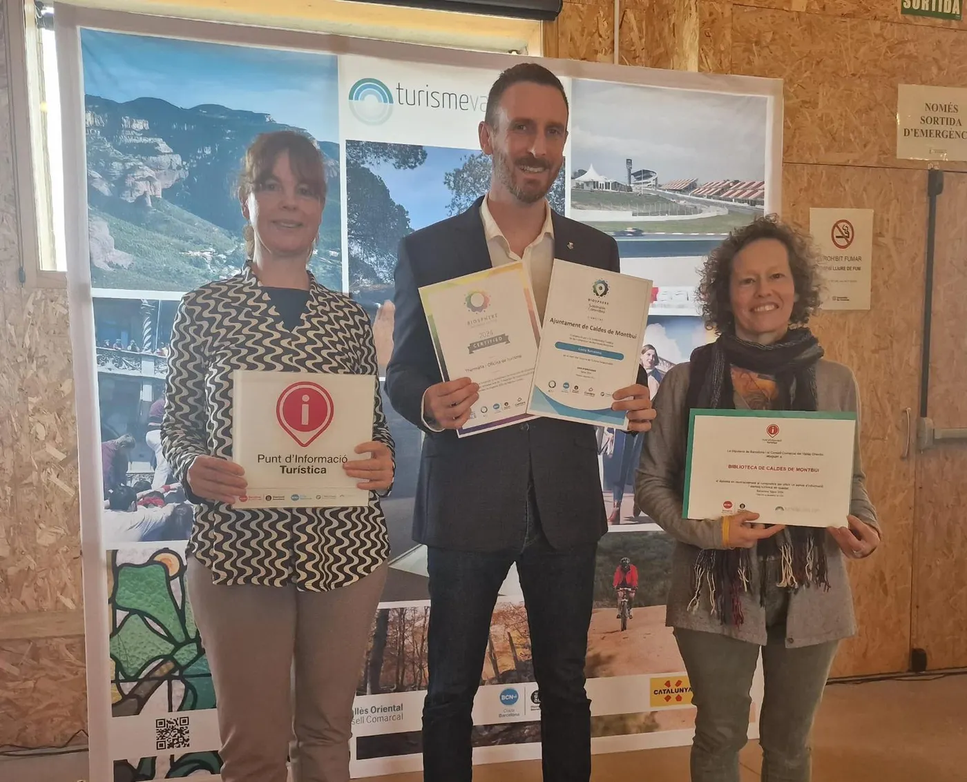 La Biblioteca i l’Oficina de Turisme del Thermalia obtenen el diploma de Punt d’Informació Turístic