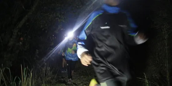 Una quarantena de joves, a l'escola de trail running i d'escalada de la UEU