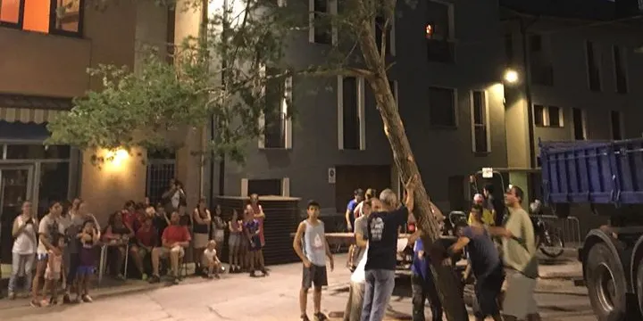 Castellciutat viu la Festa Major de "comiat" de la plaça de l'Arbre