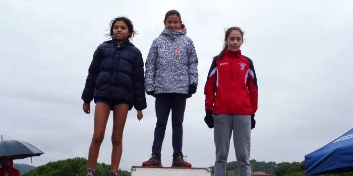 Marta Mitjans acaba primera al Cros de Mataró