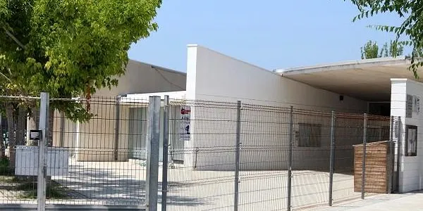 Ensenyament signa l'acord amb els sindicats que preveu més de 5.500 dotacions docents per al curs vinent