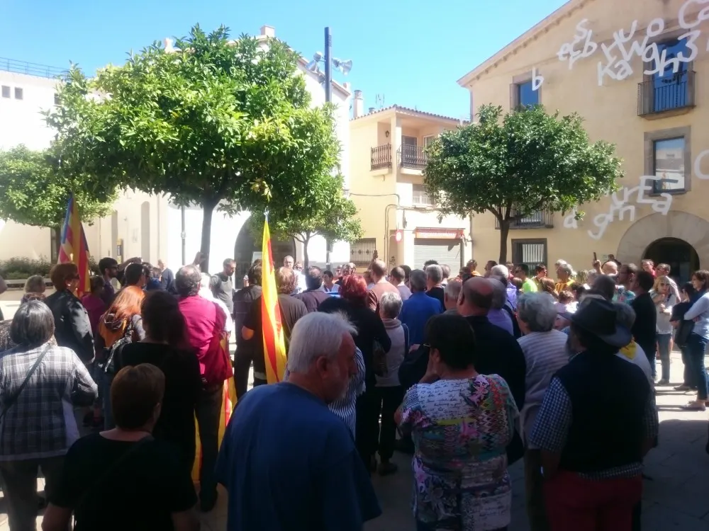 Les entitats i partits sobiranistes convoquen a una concentració de rebuig a la operació policial contra la Generalitat