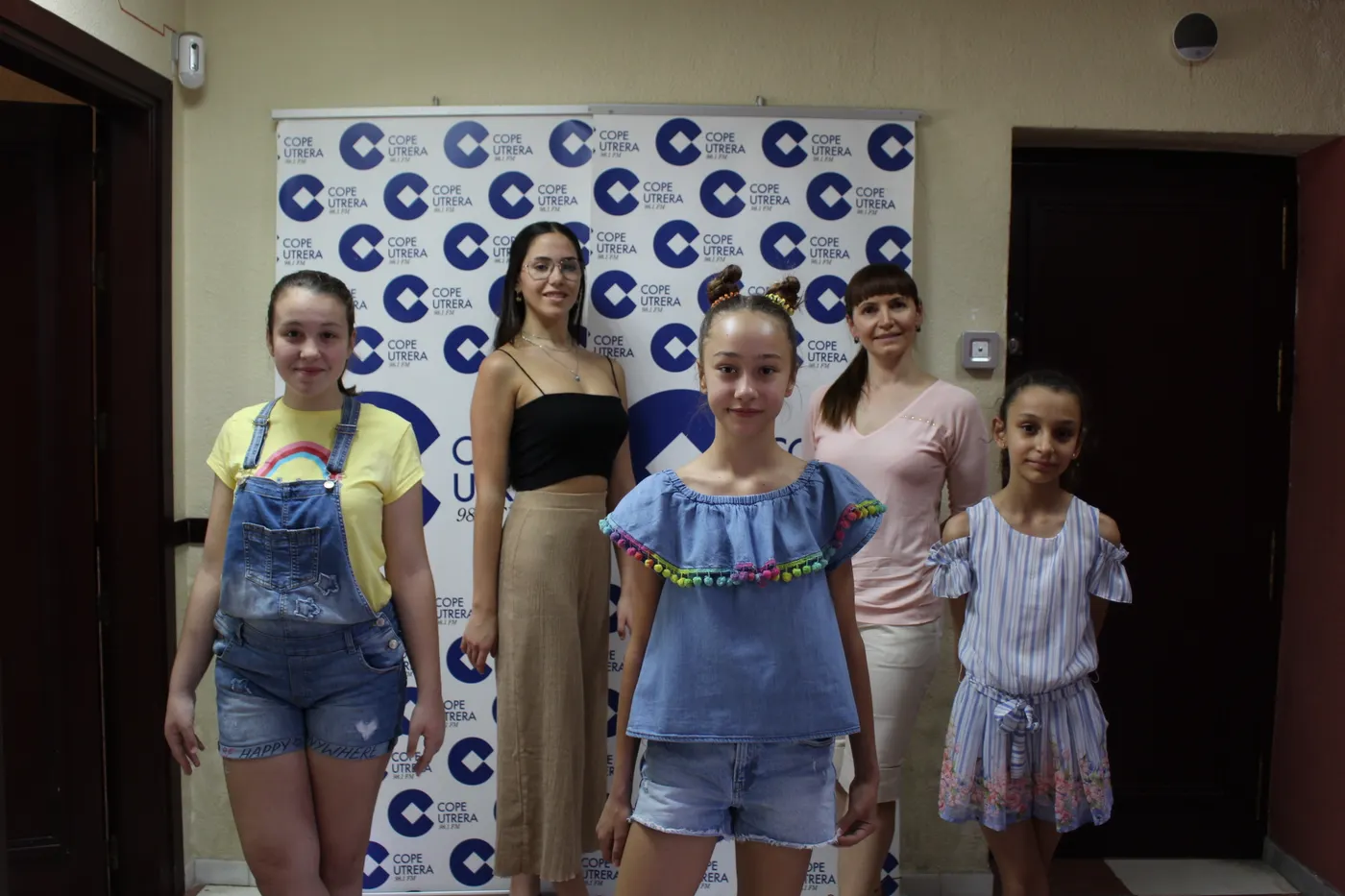 Cuatro jóvenes utreranas mantienen viva la danza durante el confinamiento