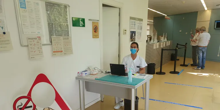 Mesures a l'Àrea Bàsica de Salut per evitar contagis i més controls a l'accés