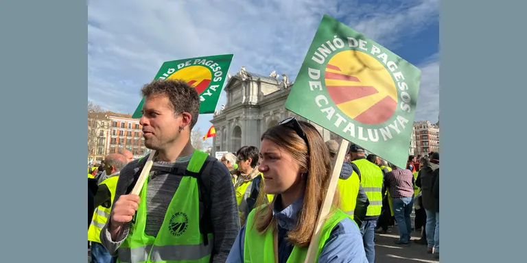 Uns 500 pagesos catalans s'uneixen a la marxa rural a Madrid: "El moviment no s'ha de parar fins que hi hagi resposta"