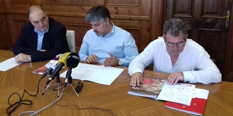 Manuel H. i Chus M. veuran gratis l’espectacle familiar “Canta’m un conte”
